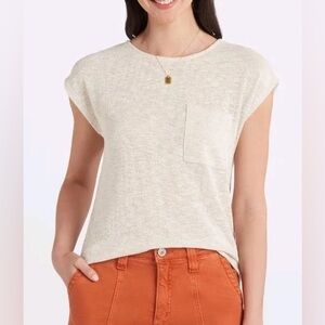 GILLI
Rachel Crew Neck Pocket Tee